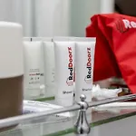 Reddoorz Plus Near Makassar Town Square