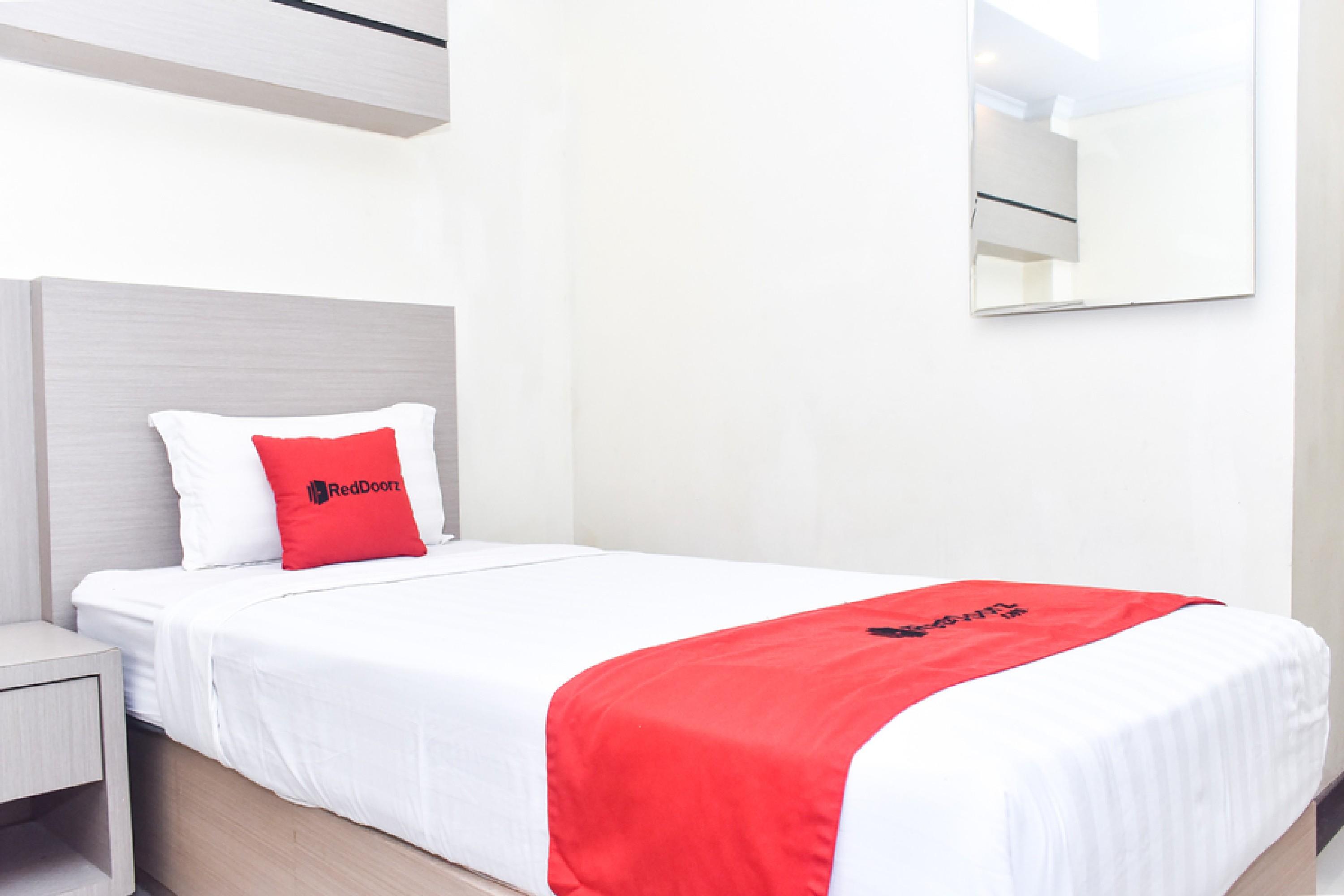 Reddoorz Near Town Square 3* Makassar